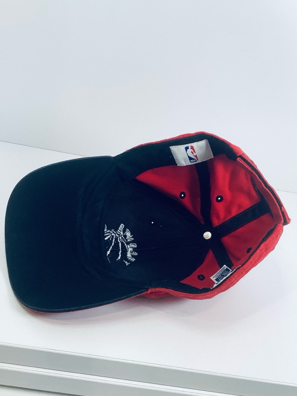 🌺 NBA Toronto Raptors Red Baseball Cap - Picture 8 of 10